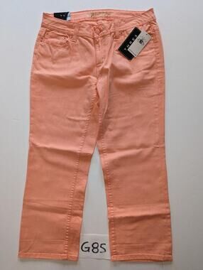 Thre3 Capri Pants Size 8 Peach NWT -0323G85
